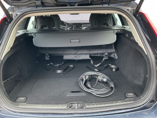 Volvo  V60 2.0 T6 PHEV AWD Inscription Trekhaak 360Cam Leer Stoel/Stuurverw Led NL-Auto! ActivLease financial lease