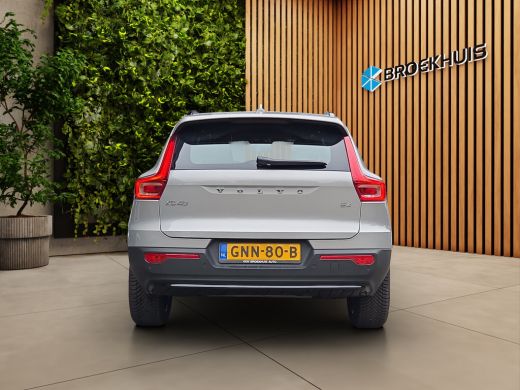 Volvo  XC40 2.0 B4 Plus Dark | Trekhaak | Camera | Pilot Assist | Harman/Kardon | Elekt. stoelen | Keyless ActivLease financial lease