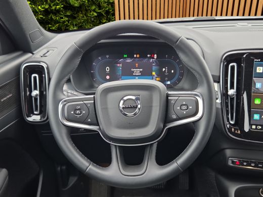 Volvo  XC40 2.0 B4 Plus Dark | Trekhaak | Camera | Pilot Assist | Harman/Kardon | Elekt. stoelen | Keyless ActivLease financial lease