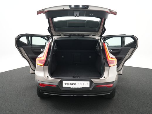 Volvo  XC40 Single Extended Range Plus 82 kWh | Voorstoelen verwarmd | Warmtepomp ActivLease financial lease