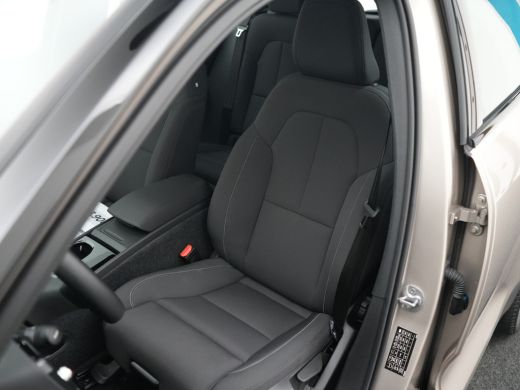 Volvo  XC40 Single Extended Range Plus 82 kWh | Voorstoelen verwarmd | Warmtepomp ActivLease financial lease