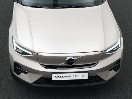 Volvo  XC40 Single Extended Range Plus 82 kWh | Voorstoelen verwarmd | Warmtepomp ActivLease financial lease