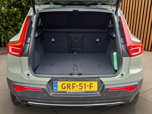 Volvo  XC40 Single Motor Extended Range Plus 82 kWh | Pilot Assist | Camera | Stuur/stoelverwarming | Keyless ActivLease financial lease