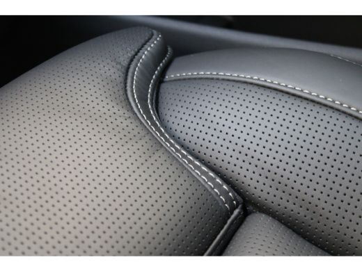 Volvo  XC60 T6 350PK Ultra Dark | Black Pack | 360° | Luchtvering | B&W Audio | Panoramadak | Getint Glas ActivLease financial lease
