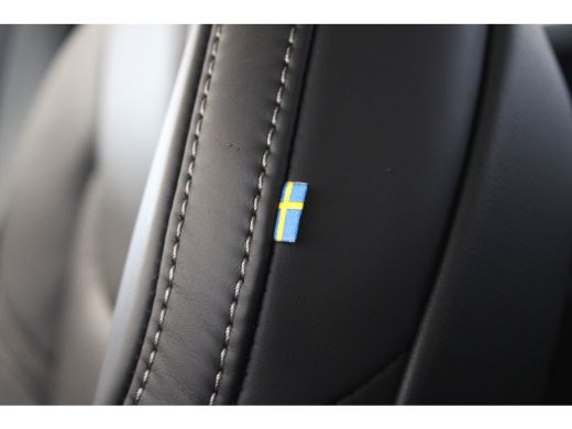Volvo  XC60 T6 350PK Ultra Dark | Black Pack | 360° | Luchtvering | B&W Audio | Panoramadak | Getint Glas ActivLease financial lease