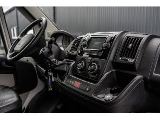 Peugeot Boxer **2.0 BlueHDI L3H3 | 160PK | Camera | Navigatie | Cruise | Airco | 3T Trekgewicht | Euro 6** Peugeot Boxer **2.0 BlueHDI L3H3 | 160PK | Camera | Navigatie | Cruise | Airco | 3T Trekgewicht | Euro 6**