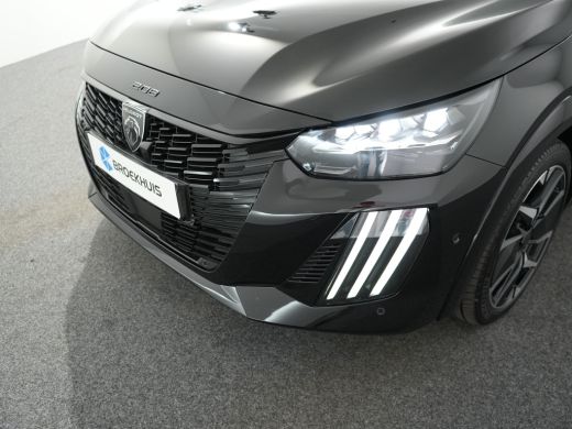 Peugeot 208 GT | Adaptieve cruise control met Stop&Go functie | Armsteunen op de voorportieren bekleed met ku... ActivLease financial lease