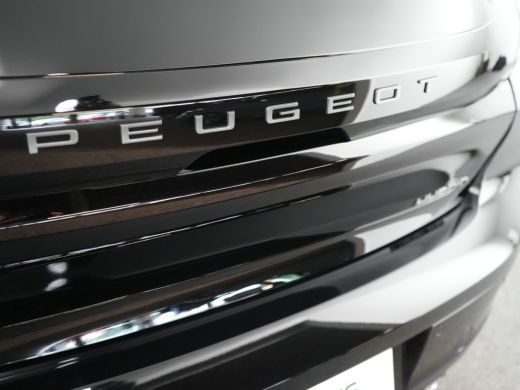 Peugeot 208 GT | Adaptieve cruise control met Stop&Go functie | Armsteunen op de voorportieren bekleed met ku... ActivLease financial lease