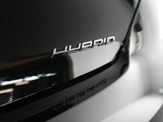 Peugeot 208 GT | Adaptieve cruise control met Stop&Go functie | Armsteunen op de voorportieren bekleed met ku... ActivLease financial lease