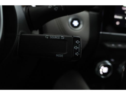 Renault Captur 1.3 TCe 155 Initiale Paris Automaat, Panorama, Volleder ActivLease financial lease