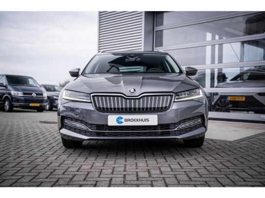 Skoda Superb Combi 1.4 TSI iV Business Edition | Achteruitrijcamera | Elektrisch verstelb. bestuurdersstoel me... ActivLease financial lease
