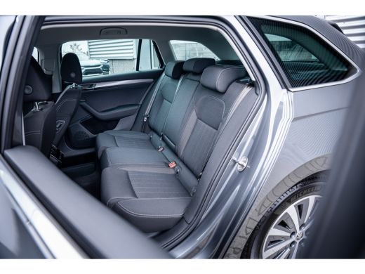 Skoda Superb Combi 1.4 TSI iV Business Edition | Achteruitrijcamera | Elektrisch verstelb. bestuurdersstoel me... ActivLease financial lease