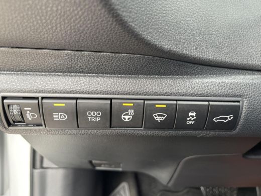 Toyota Corolla Touring Sports Hybrid 200 GR Sport Bi-tone ActivLease financial lease