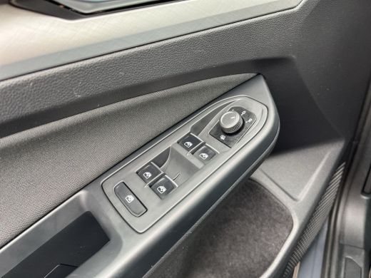 Volkswagen Golf 1.5 TSI 96kW Life | 130Pk ACC | 17 Inch. Venture | DAB | App Connect | ActivLease financial lease