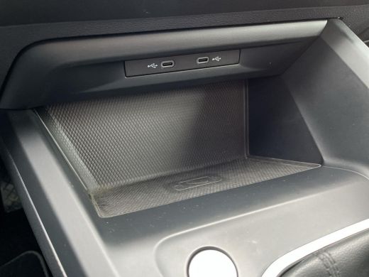 Volkswagen Golf 1.5 TSI 96kW Life | 130Pk ACC | 17 Inch. Venture | DAB | App Connect | ActivLease financial lease