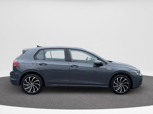 Volkswagen Golf 1.5 TSI 96kW Life | 130Pk ACC | 17 Inch. Venture | DAB | App Connect | ActivLease financial lease