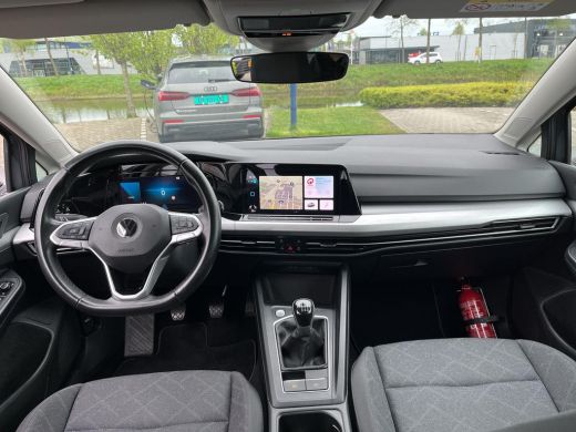 Volkswagen Golf 1.5 TSI 96kW Life | 130Pk ACC | 17 Inch. Venture | DAB | App Connect | ActivLease financial lease