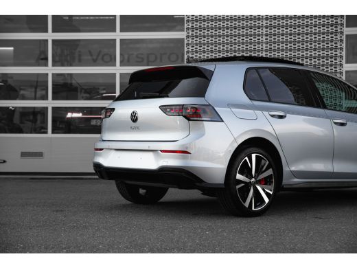 Volkswagen Golf GTE 1.5 eHybrid 200 kW / 272 PK | Panorama Dak ActivLease financial lease