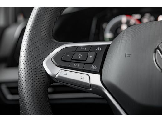 Volkswagen Golf GTE 1.5 eHybrid 200 kW / 272 PK | Panorama Dak ActivLease financial lease