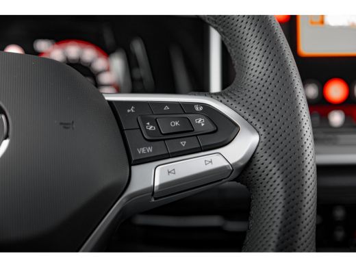 Volkswagen Golf GTE 1.5 eHybrid 200 kW / 272 PK | Panorama Dak ActivLease financial lease