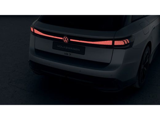 Volkswagen ID.7 Pro S Limited Edition | Achterbank in ongelijke delen neerklapbaar incl. middenarmsteun en doorla... ActivLease financial lease