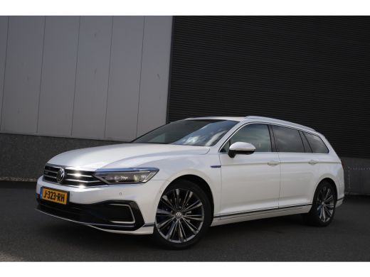 Volkswagen Passat Variant 1.4 TSI PHEV GTE Leder/Pano/Trekhaak/Virtual/Matrix-led/360cam ActivLease financial lease