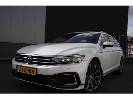 Volkswagen Passat Variant 1.4 TSI PHEV GTE Leder/Pano/Trekhaak/Virtual/Matrix-led/360cam ActivLease financial lease