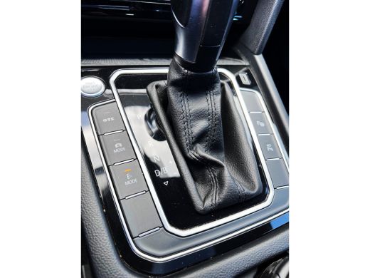 Volkswagen Passat Variant 1.4 TSI PHEV GTE Leder/Pano/Trekhaak/Virtual/Matrix-led/360cam ActivLease financial lease