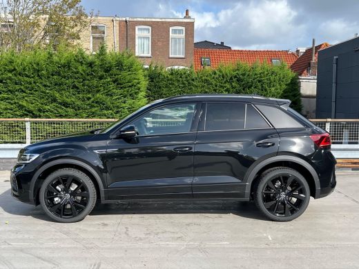 Volkswagen T-Roc 1.5 TSI R-Line Edition | Trekhaak | Top-Sportstoelen | Panoramadak | Camera achter | Discover Pro... ActivLease financial lease