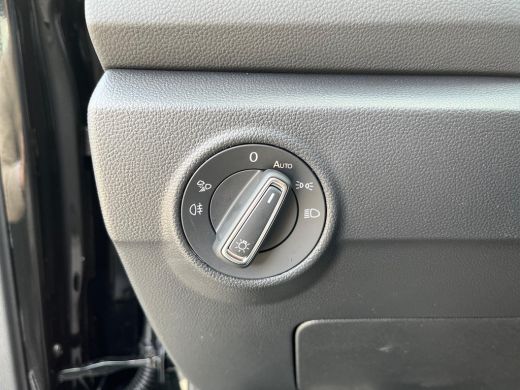 Volkswagen T-Roc 1.5 TSI R-Line Edition | Trekhaak | Top-Sportstoelen | Panoramadak | Camera achter | Discover Pro... ActivLease financial lease