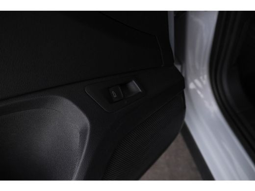 Volkswagen T-Roc 1.6 TDI Style Business Elektrische achterklep, apple carplay, climate, ActivLease financial lease