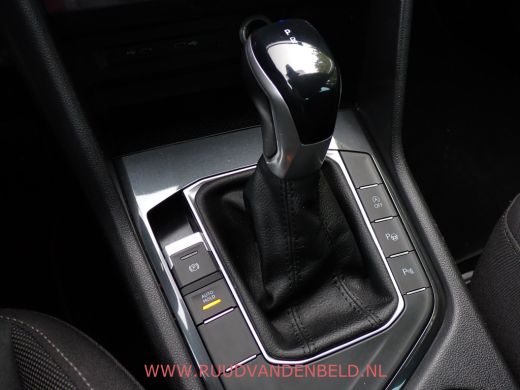 Volkswagen Tiguan 1.5TSI Elegance ACC/VIRTUAL/TREKHAAK/CAMERA/CARPLAY ActivLease financial lease