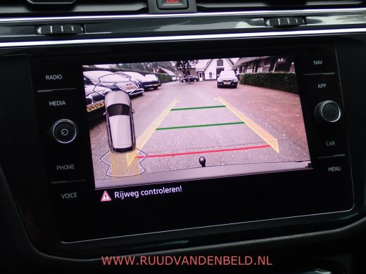 Volkswagen Tiguan 1.5TSI Elegance ACC/VIRTUAL/TREKHAAK/CAMERA/CARPLAY ActivLease financial lease