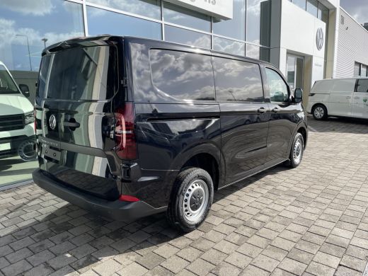 Volkswagen Transporter 2.0 TDI L1H1 28 Life 150PK handgeschakeld ActivLease financial lease