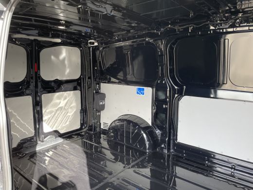 Volkswagen Transporter 2.0 TDI L1H1 28 Life 150PK handgeschakeld ActivLease financial lease