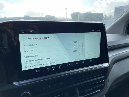 Volkswagen Transporter 2.0 TDI L1H1 28 Life 150PK handgeschakeld ActivLease financial lease