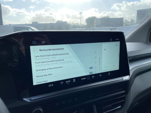 Volkswagen Transporter 2.0 TDI L1H1 28 Life 150PK handgeschakeld ActivLease financial lease