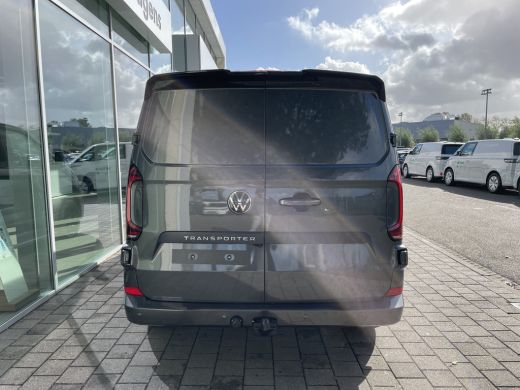 Volkswagen Transporter 2.0 TDI L2H 30 Bulli 150PK Automaat | Styling pakket | Trekhaak | 360 camera ActivLease financial lease