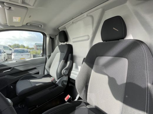 Volkswagen Transporter 2.0 TDI L2H 30 Bulli 150PK Automaat | Styling pakket | Trekhaak | 360 camera ActivLease financial lease