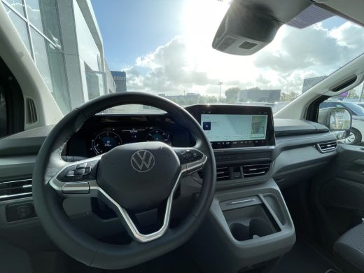 Volkswagen Transporter 2.0 TDI L2H 30 Bulli 150PK Automaat | Styling pakket | Trekhaak | 360 camera ActivLease financial lease