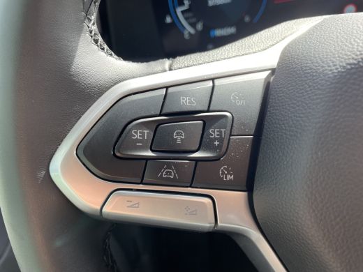 Volkswagen Transporter 2.0 TDI L2H 30 Bulli 150PK Automaat | Styling pakket | Trekhaak | 360 camera ActivLease financial lease
