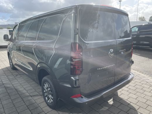 Volkswagen Transporter 2.0 TDI L2H 30 Style 150PK automaat | styling accessoires nog gemonteerd ActivLease financial lease