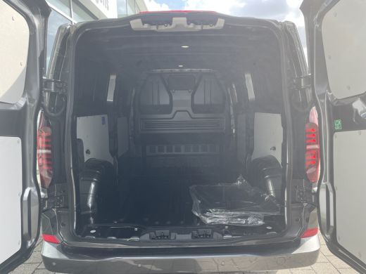 Volkswagen Transporter 2.0 TDI L2H 30 Style 150PK automaat | styling accessoires nog gemonteerd ActivLease financial lease