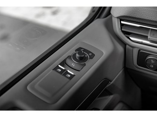 Volkswagen Transporter Bulli 170 pk | Trekhaak | Laadruimte betimmering | Demonstratie auto ActivLease financial lease