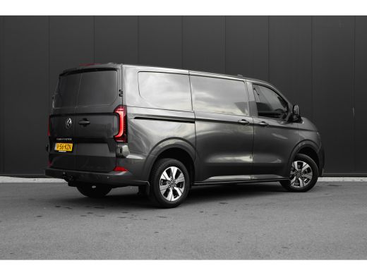 Volkswagen Transporter Bulli 170 pk | Trekhaak | Laadruimte betimmering | Demonstratie auto ActivLease financial lease