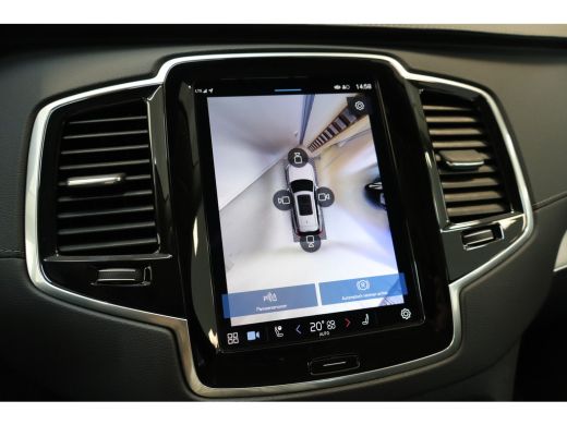 Volvo  XC90 T8 455PK AWD Ultimate Dark | 360&deg; | Luchtvering | Trekhaak | Getint Glas | Panoramadak | HK Audio ActivLease financial lease