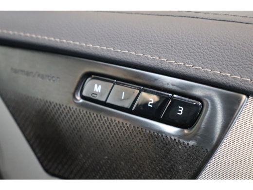 Volvo  XC90 T8 455PK AWD Ultimate Dark | 360&deg; | Luchtvering | Trekhaak | Getint Glas | Panoramadak | HK Audio ActivLease financial lease