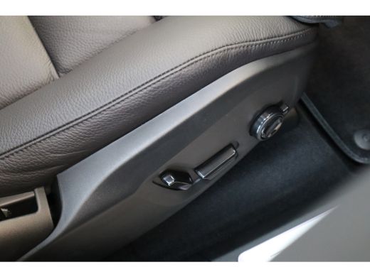 Volvo  XC90 T8 455PK AWD Ultimate Dark | 360&deg; | Luchtvering | Trekhaak | Getint Glas | Panoramadak | HK Audio ActivLease financial lease