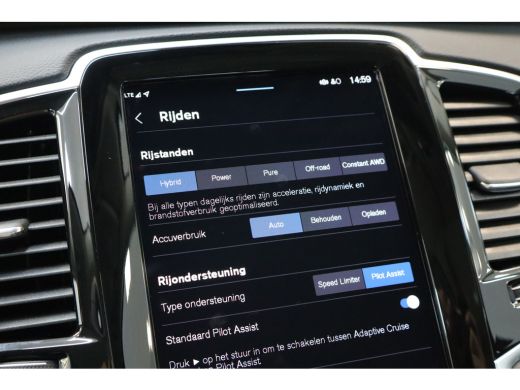 Volvo  XC90 T8 455PK AWD Ultimate Dark | 360&deg; | Luchtvering | Trekhaak | Getint Glas | Panoramadak | HK Audio ActivLease financial lease