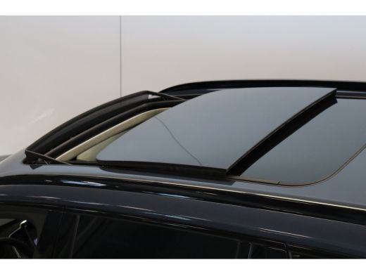 Volvo  XC90 T8 455PK AWD Ultimate Dark | 360&deg; | Luchtvering | Trekhaak | Getint Glas | Panoramadak | HK Audio ActivLease financial lease